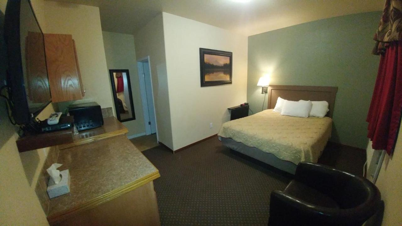 Sagebrush Inn & Suites Broadus Exteriör bild